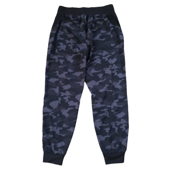 Apana Women's Lightweight Camo‎ Joggers Size: Medium - Picture 7 of 9
